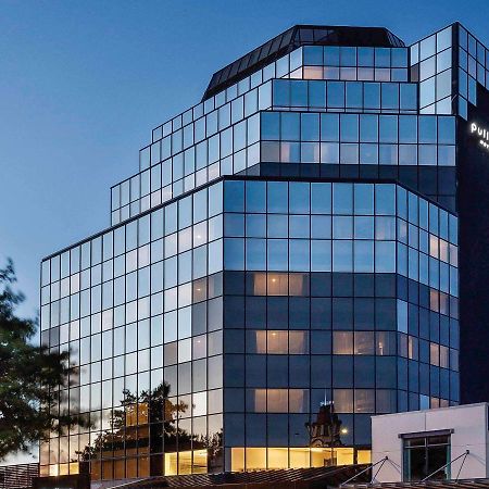 Pullman Rotorua Hotell Exteriör bild The building of the company in Madrid