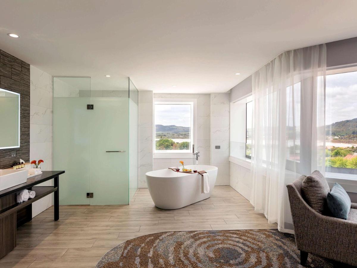 Pullman Rotorua Hotell Exteriör bild Bathroom